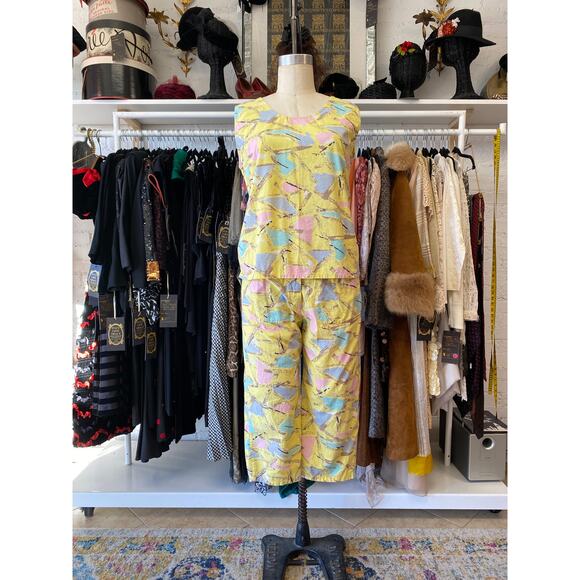 Vintage 1980s retro print 2 piece set, cropped pants, tank top, yellow cotton, m - Picture 1 of 10